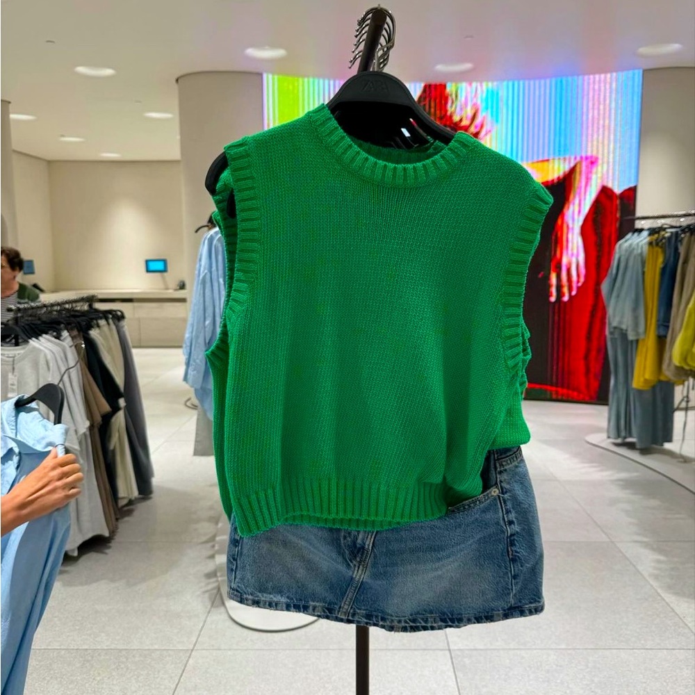 Zara Green Knit Sleeveless Sweater Vest